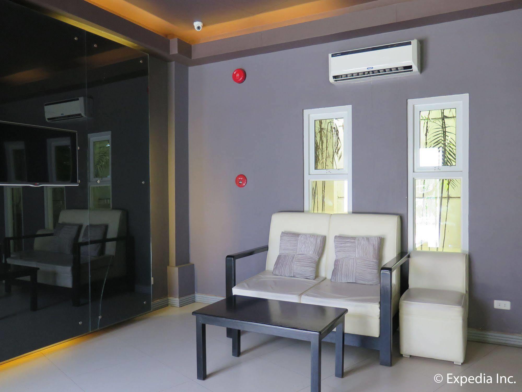The Lucky 9 Budget Hotel Tagum Exterior foto